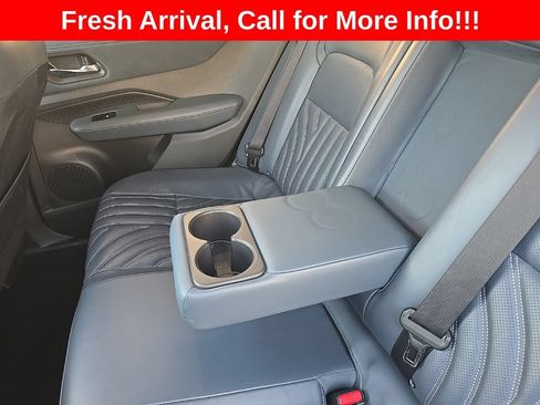 Used 2023 Nissan Ariya AWD/4WD image 17