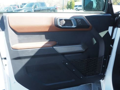 Used 2023 Ford Bronco Outer Banks image 14