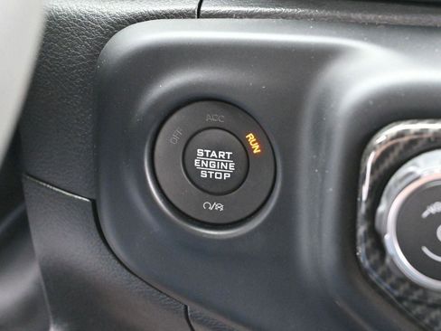 Used 2023 Jeep Gladiator Sport image 24