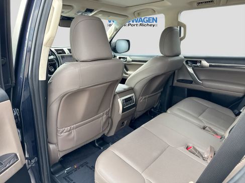 Used 2020 Lexus GX 460 Premium w/ Premium Package AWD/4WD image 24