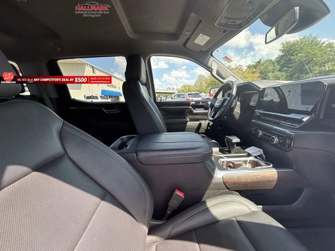 Used 2024 GMC Sierra 1500 SLT w/ SLT Premium Package AWD/4WD image 16