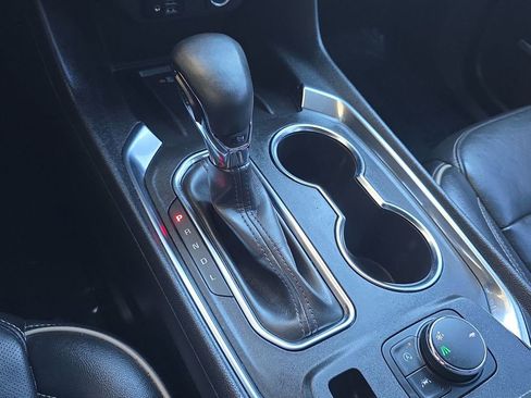 Used 2023 Chevrolet Traverse Premier w/ Redline Edition image 16