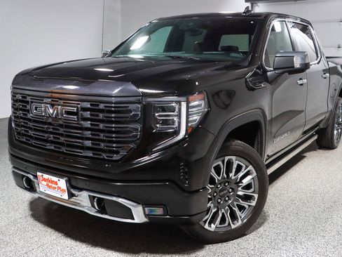 Used 2024 GMC Sierra 1500 Denali Ultimate AWD/4WD image 35