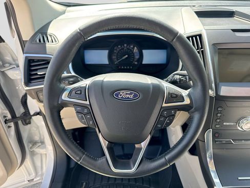 Used 2020 Ford Edge Titanium AWD/4WD image 25