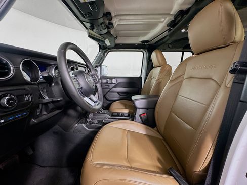 Used 2023 Jeep Wrangler Sahara w/ Cold Weather Group image 13