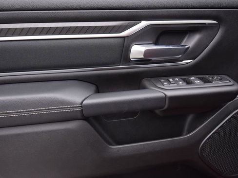 New 2026 RAM 1500 4x4 Crew Cab image 33