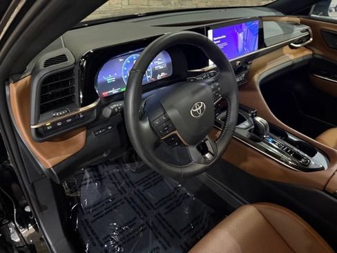 Used 2025 Toyota Crown Signia AWD/4WD image 27