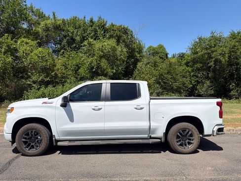 Used 2025 Chevrolet Silverado 1500 RST w/ Z71 Off-Road Package AWD/4WD image 3