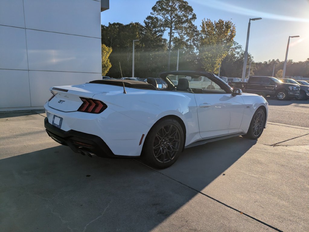New 2026 Ford Mustang GT Premium w/ GT Performance Package RWD image 4