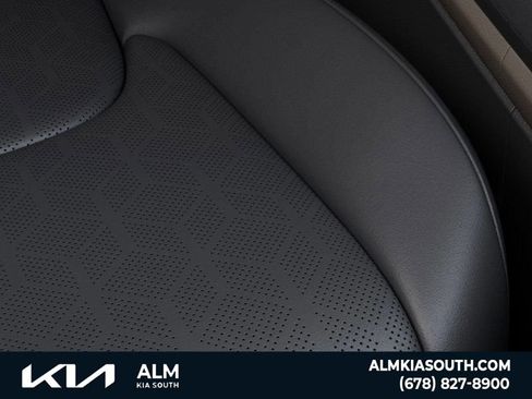 New 2026 Kia Carnival EX image 24