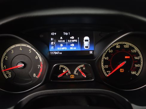 Used 2017 Ford Focus ST image 3