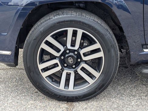 Used 2022 Toyota 4Runner Limited image 9