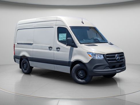New 2026 Mercedes-Benz Sprinter 2500 image 13