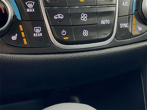 Used 2023 Chevrolet Equinox LT w/ Driver Convenience Package image 23