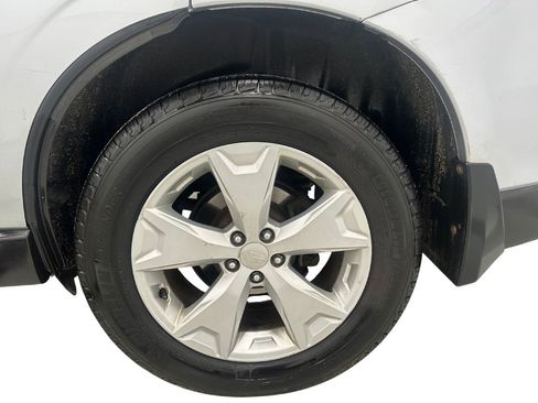 Used 2015 Subaru Forester 2.5i Premium image 9