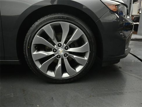 Used 2018 Chevrolet Malibu Premier w/ Premier Sun and Wheel Package image 29