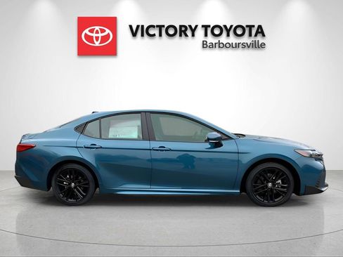 New 2026 Toyota Camry SE FWD image 4