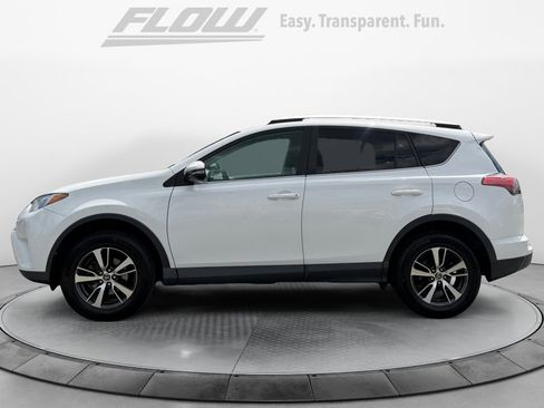 Used 2016 Toyota RAV4 XLE AWD/4WD image 5