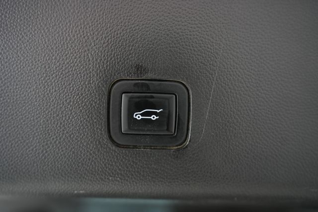 Used 2018 Chevrolet Traverse LT AWD/4WD image 12
