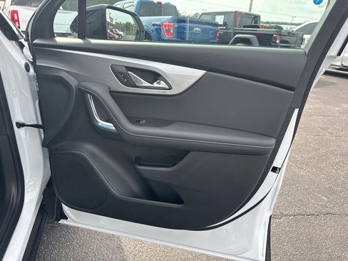 New 2026 Chevrolet Blazer LT w/ Convenience Package FWD image 15