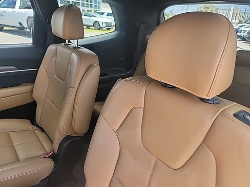 Used 2022 Kia Telluride SX w/ Nightfall Edition Package AWD/4WD image 9