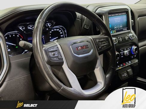 Used 2021 GMC Sierra 1500 Elevation w/ LPO, Elevation Black Package AWD/4WD image 11