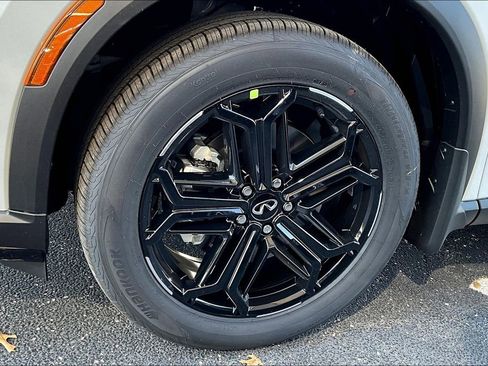 New 2026 INFINITI QX60 Sport image 17