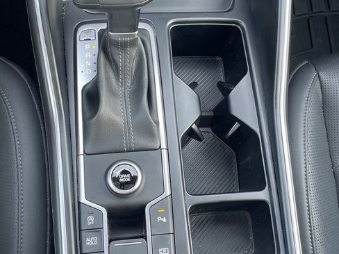 Certified 2025 Kia Sorento S w/ Panoramic Sunroof Package image 20