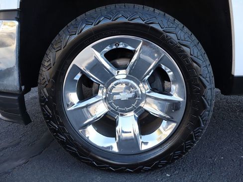 Used 2017 Chevrolet Silverado 1500 LTZ w/ Texas Edition image 41