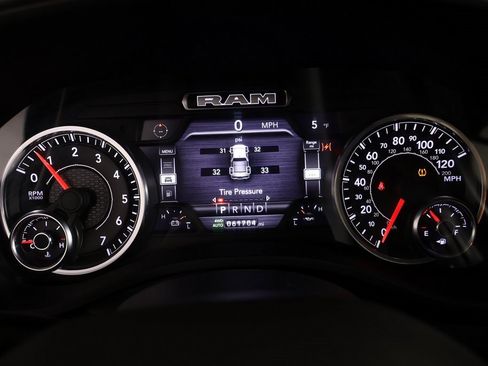 Used 2022 RAM 1500 Big Horn image 4