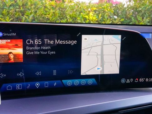 Used 2026 Cadillac Vistiq Platinum image 36