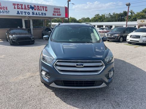 Used 2018 Ford Escape SE w/ SE Sync 3 Package FWD image 3