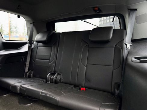 Used 2017 GMC Yukon SLT w/ Open Road Package image 16