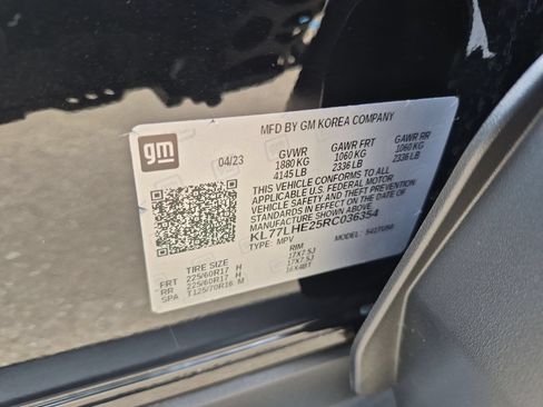 Used 2024 Chevrolet Trax LT FWD image 32