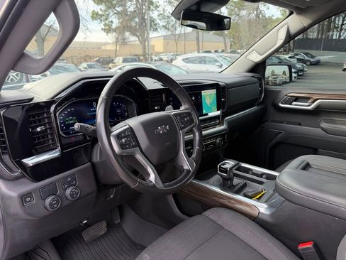 Used 2022 Chevrolet Silverado 1500 RST image 10