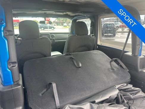 Used 2021 Jeep Wrangler Sport AWD/4WD image 29
