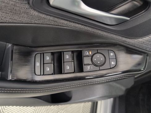 Used 2023 Nissan Rogue SV FWD image 20