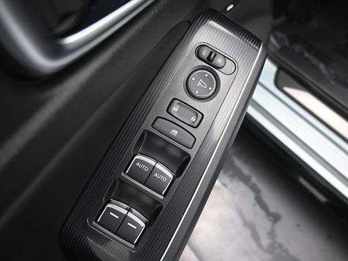 Used 2023 Honda Civic Touring image 17