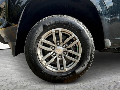 Used 2024 Chevrolet Colorado LT w/ LT Convenience Package II image 9