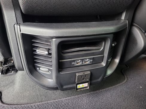 Used 2022 RAM 1500 Laramie RWD image 14