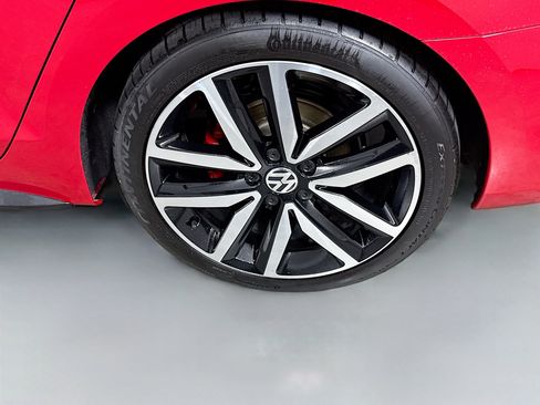 Used 2014 Volkswagen Jetta GLI FWD image 28