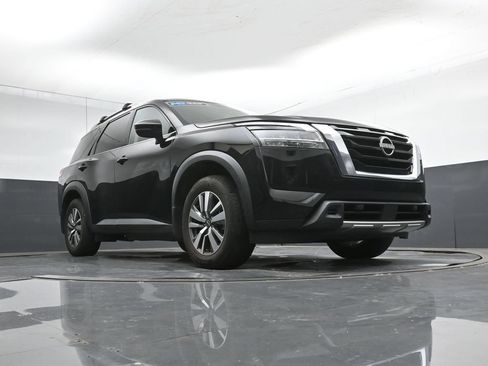 Used 2024 Nissan Pathfinder SL FWD image 49