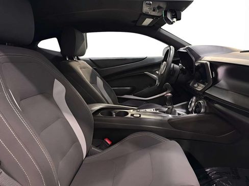 Used 2018 Chevrolet Camaro SS RWD image 12