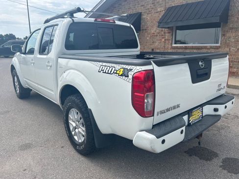 Used 2016 Nissan Frontier PRO-4X w/ Pro-4x Luxury Package AWD/4WD image 9