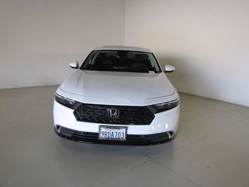 Used 2024 Honda Accord Touring image 2
