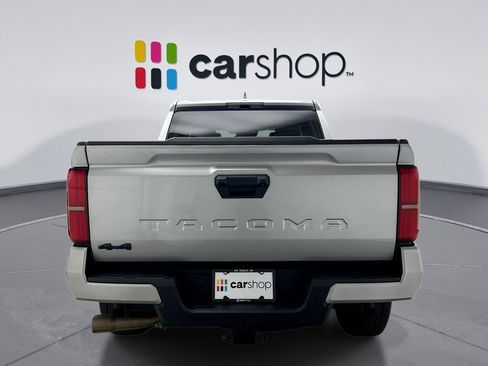 Used 2024 Toyota Tacoma TRD Sport AWD/4WD image 4