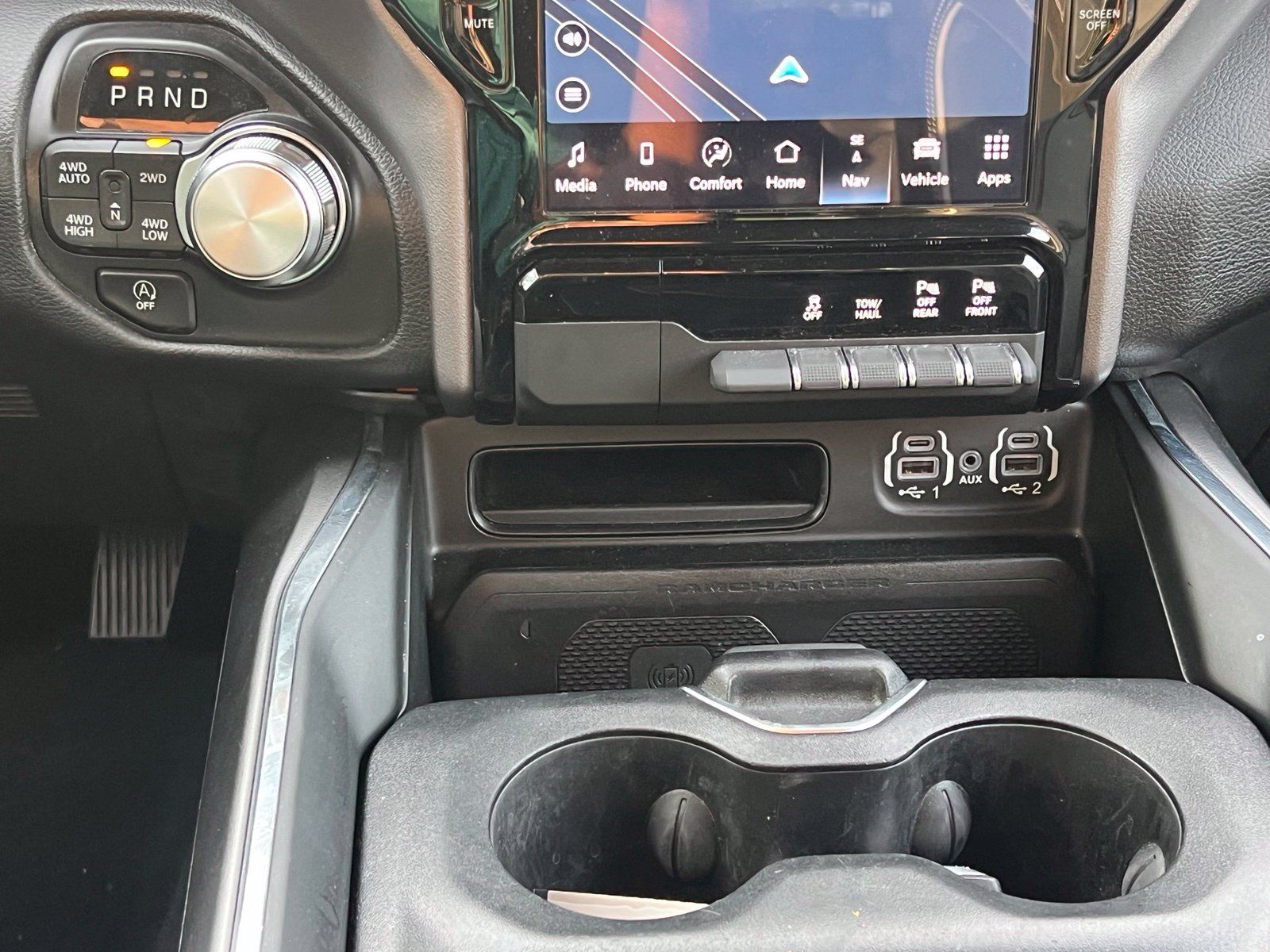 Used 2024 RAM 1500 Laramie AWD/4WD image 33