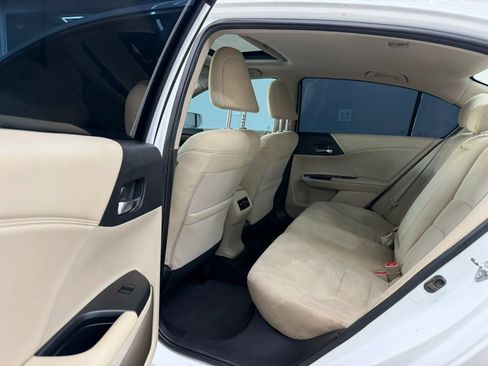 Used 2017 Honda Accord EX image 21