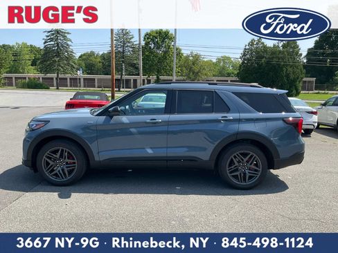 New 2026 Ford Explorer ST-Line w/ ST-Line Street Pack AWD/4WD image 7