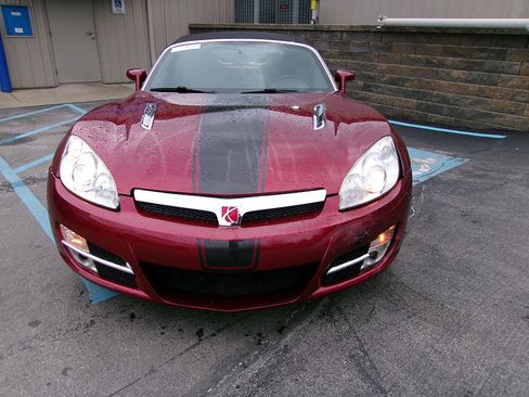 Used 2009 Saturn Sky Ruby Red image 3